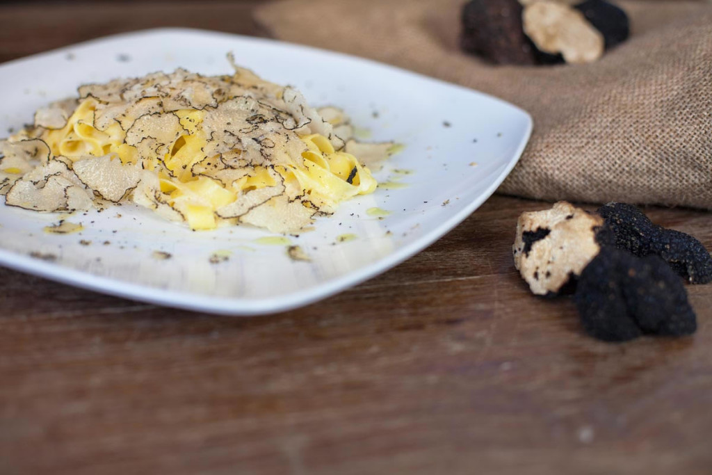 TAGLIERINI_AL_TARTUFO_FRESCO_RISTORANTE_LA_CASTELLANA_MONTEFIORALLE